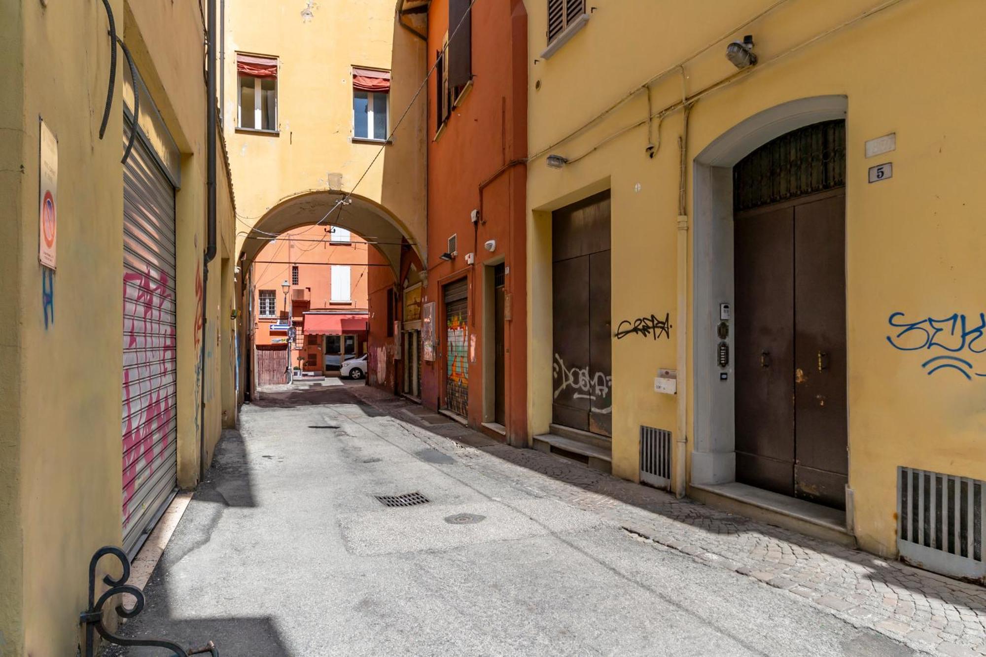 Apartment Amos - 5 Minutes From Piazza Maggiore Bologna Exteriör bild
